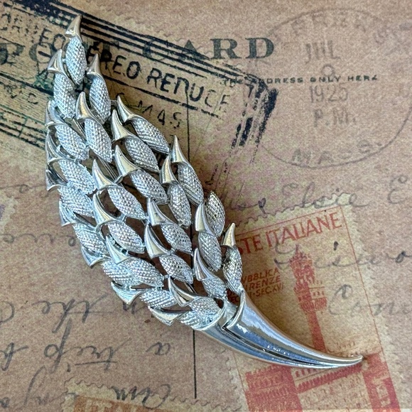 Coro Jewelry - VINTAGE CORO Brooch Silver Abstract Cone